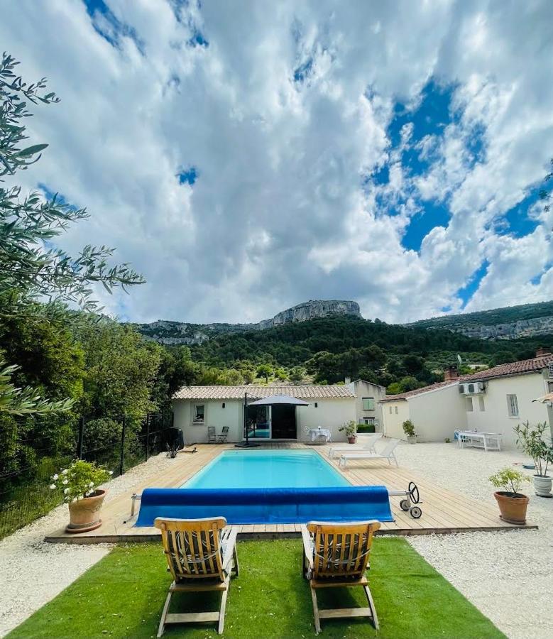 Studio De Charme Avec Piscine Fontaine-de-Vaucluse Luaran gambar